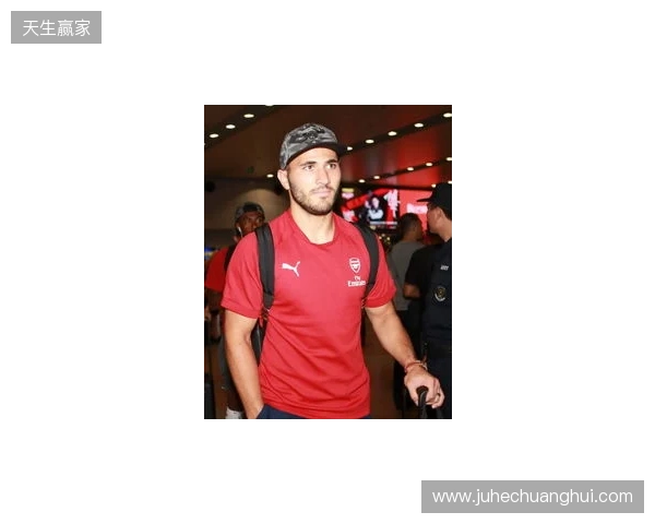 英超官方晒出图片:阿森纳U15全员抵达北京